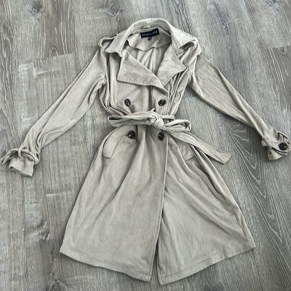 KENDALL & KYLIE COAT - Picture 2 of 3